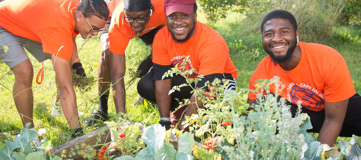 Students doing community service project